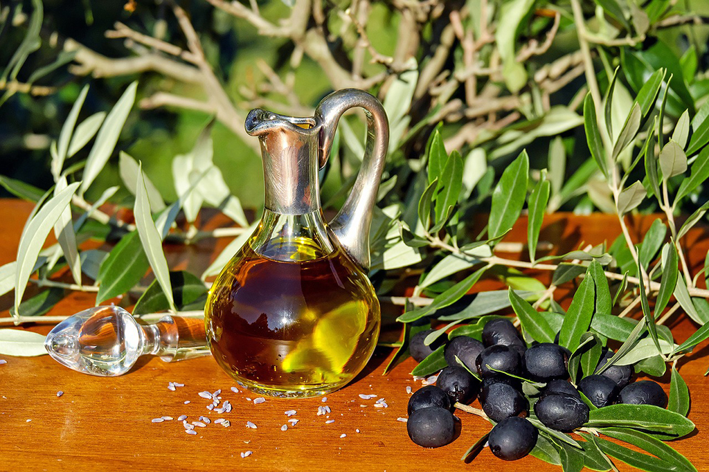 olive-oil-1596639_1280